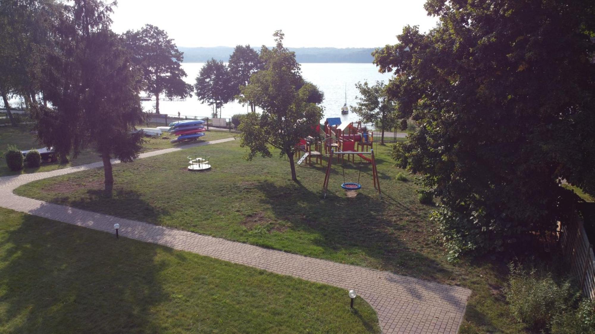 Domki I Pokoje - "Kameralny Przy Promenadzie" Ul Wczasowa 2 Hotel Charzykowy Exterior photo